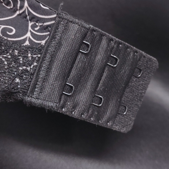 Adore Me Shea Plunge Push-up Bra Web of Temptation C01 Black 38D - Picture 7 of 7